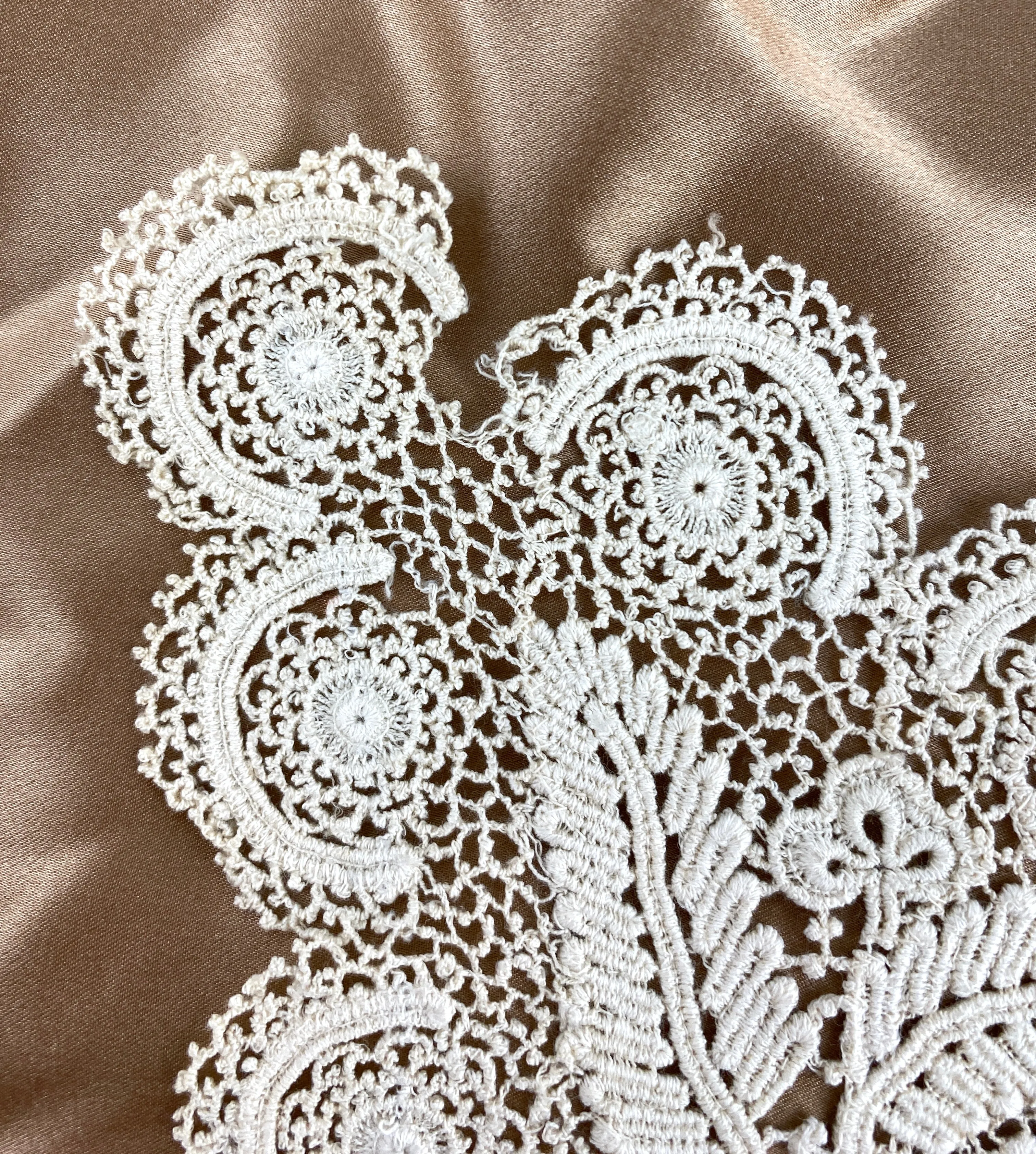 Antique Edwardian Cream Crochet Lace Collar Pieces