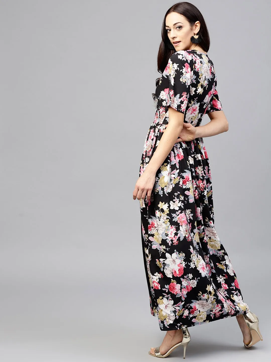 Black Maxi Dress With Round Neck And 3/4 Sleeves