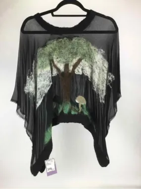 BrisingDesigns Size One Size Black/Green NWT Felt Tree Handmade Poncho