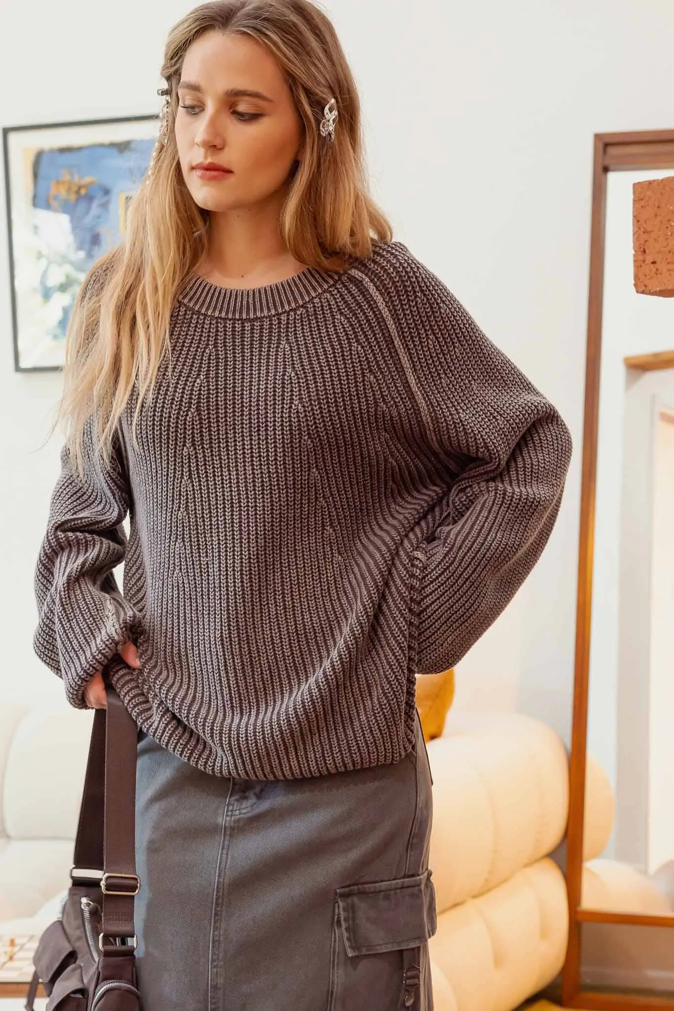 WASHED CREWNECK KNIT PULLOVER SWEATER