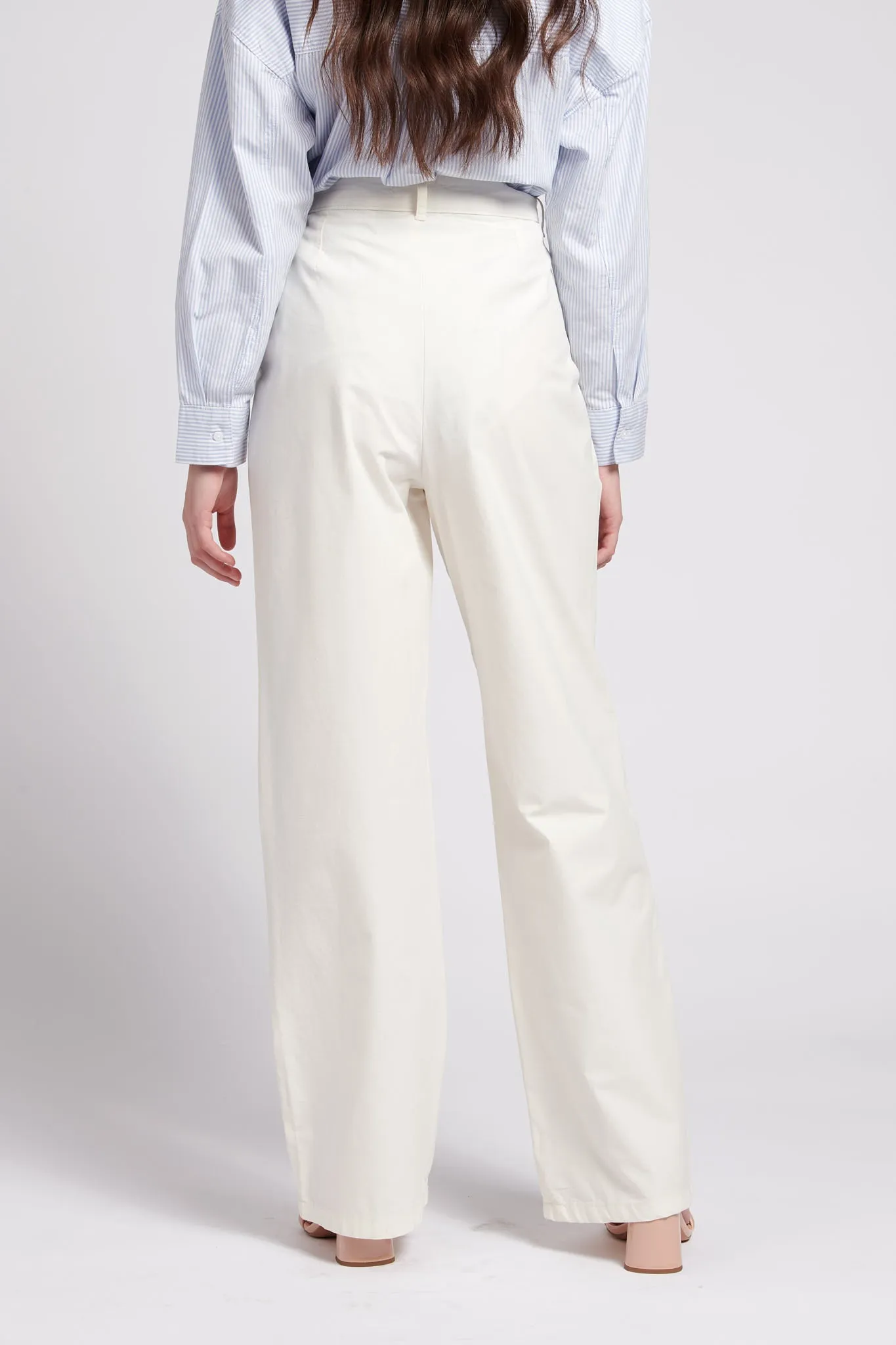 Women's Wide Leg Pleated Trouser in Egret